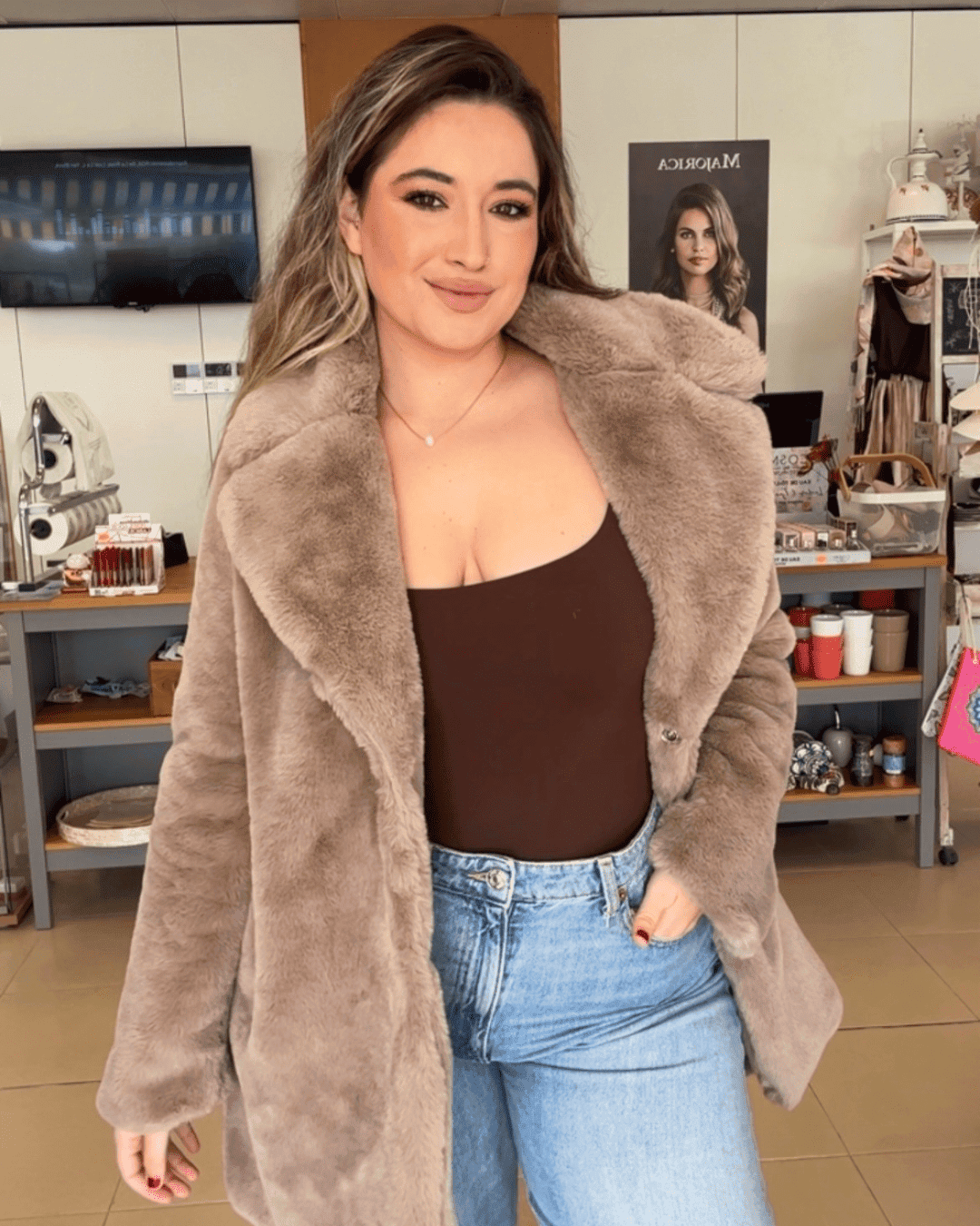 ABRIGO MARRÓN CAFÉ