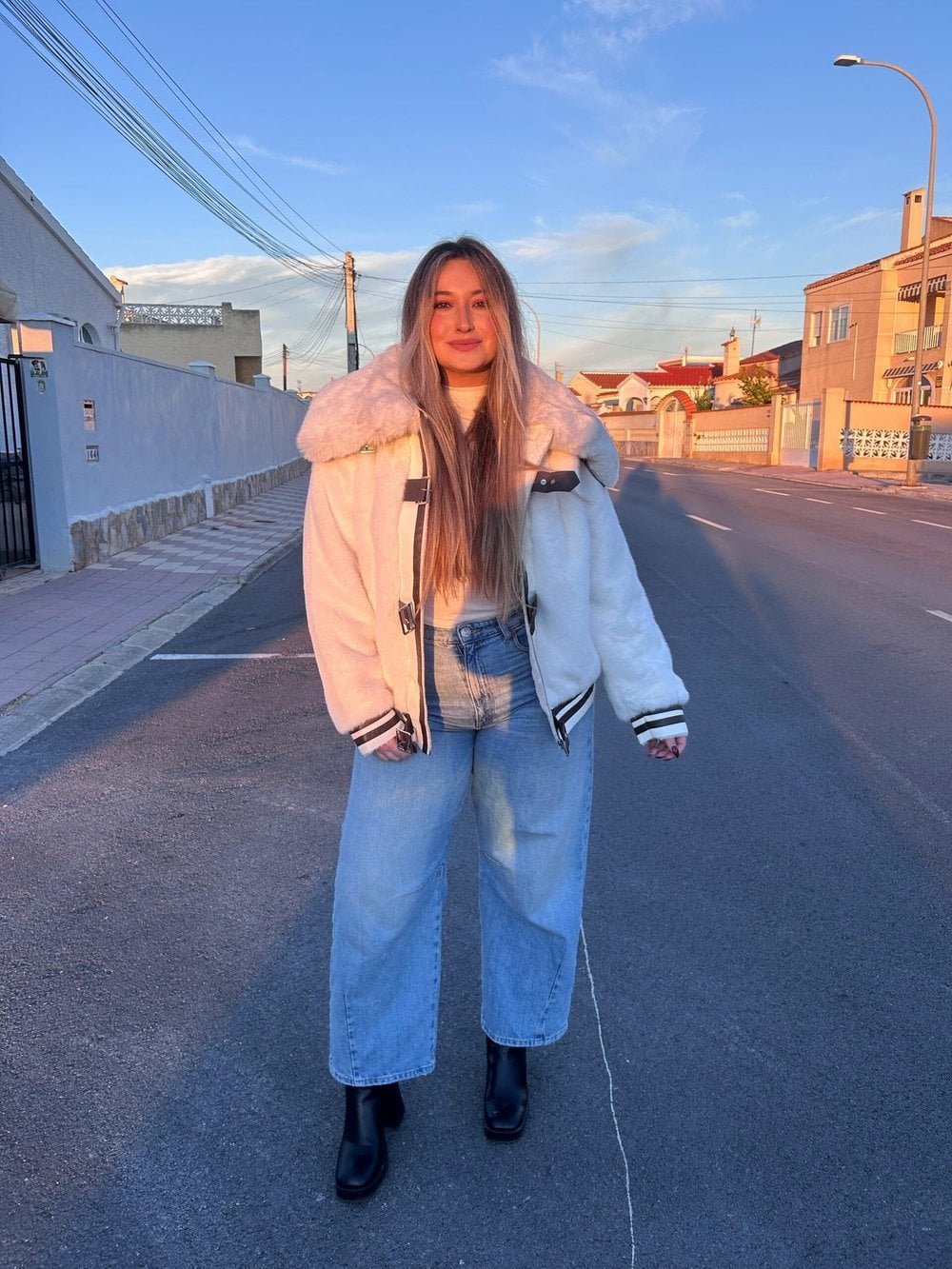 ABRIGO HEBILLA BLANCO