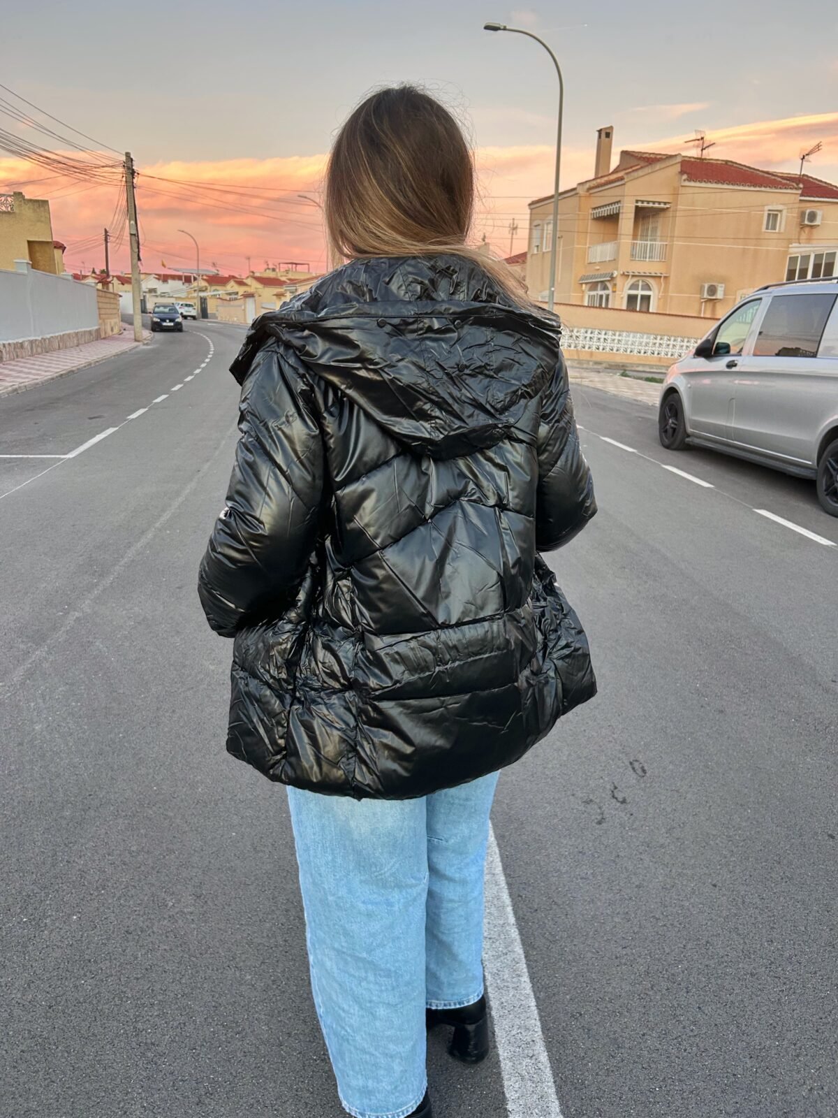 ABRIGO NEGRO METALIZADO