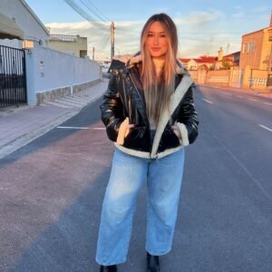 ABRIGO NEGRO CON PELO