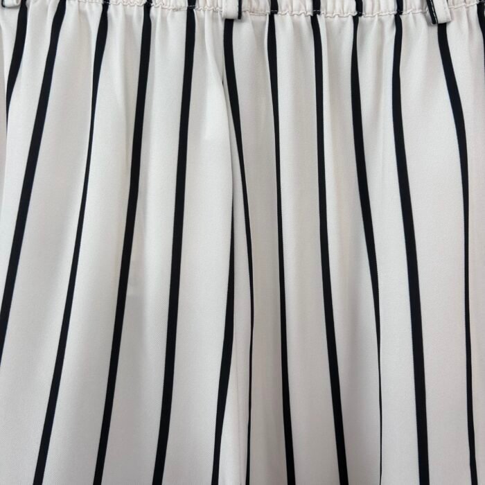 PANTALÓN RAYAS BLANCO Y NEGRO