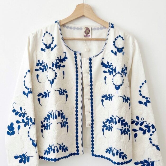 CHAQUETA BORDADA AZUL