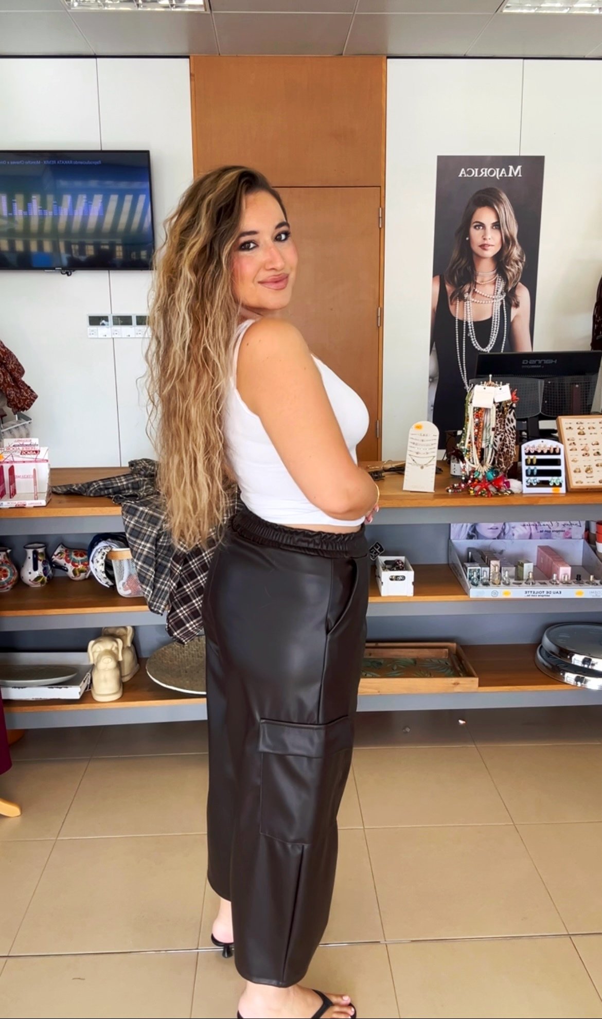 PANTALÓN POLIPIEL MARRÓN